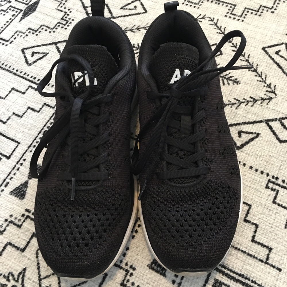 APL Techloom Pro Sneaker